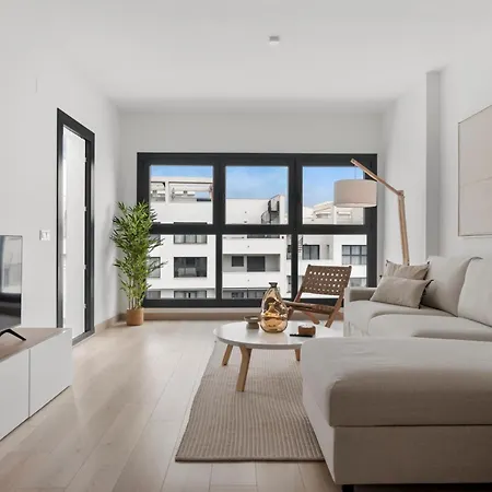 Apartment Luxury Penthouse With Beautiful Rooftop At Location *
