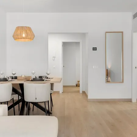 Apartment Luxury Penthouse With Beautiful Rooftop At Location