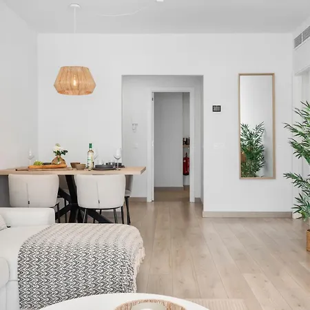 Luxury Penthouse With Beautiful Rooftop At Location * Estepona