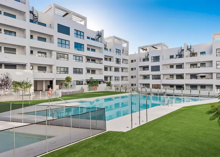 Luxury Penthouse With Beautiful Rooftop At Location * 에스테포나