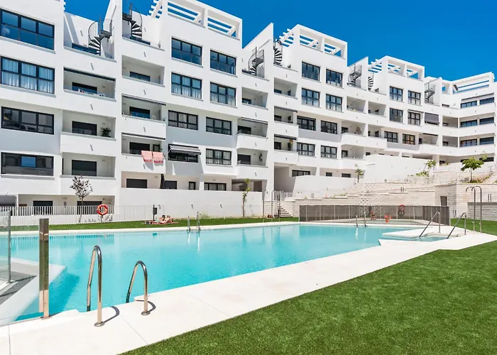 Luxury Penthouse With Beautiful Rooftop At Location エステポナ