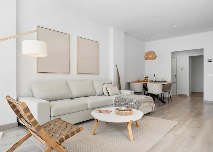 アパート Luxury Penthouse With Beautiful Rooftop At Location エステポナ