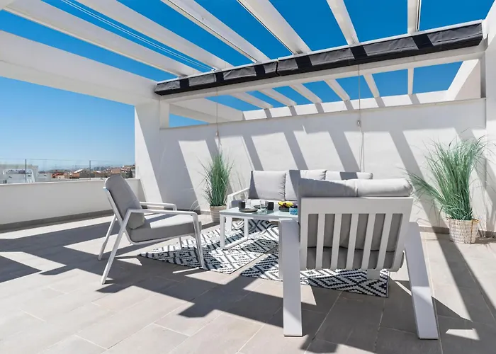 アパート Luxury Penthouse With Beautiful Rooftop At Location *