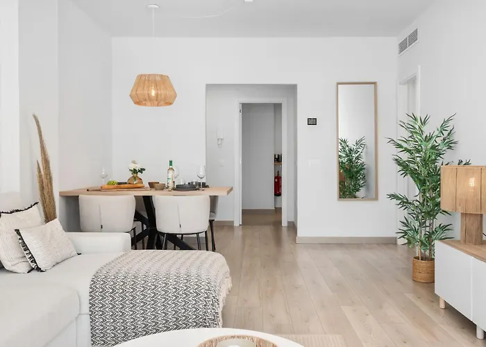 Luxury Penthouse With Beautiful Rooftop At Location * 에스테포나