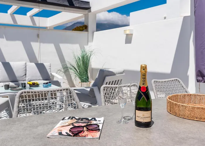 アパート Luxury Penthouse With Beautiful Rooftop At Location *