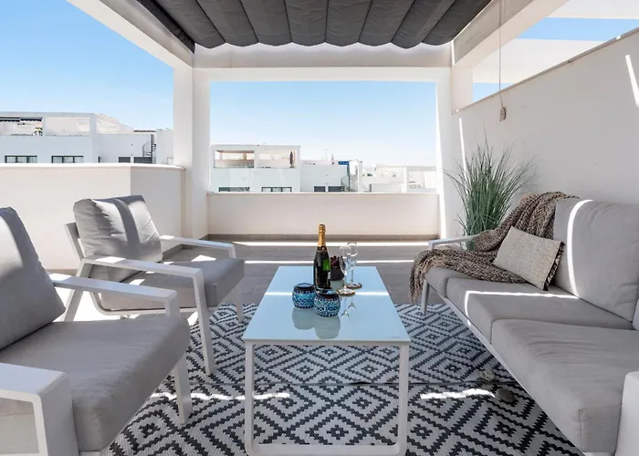 Luxury Penthouse With Beautiful Rooftop At Location アパート *