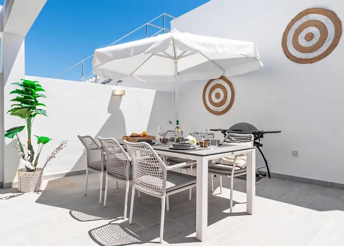 Apartment Luxury Penthouse With Beautiful Rooftop At Location Estepona