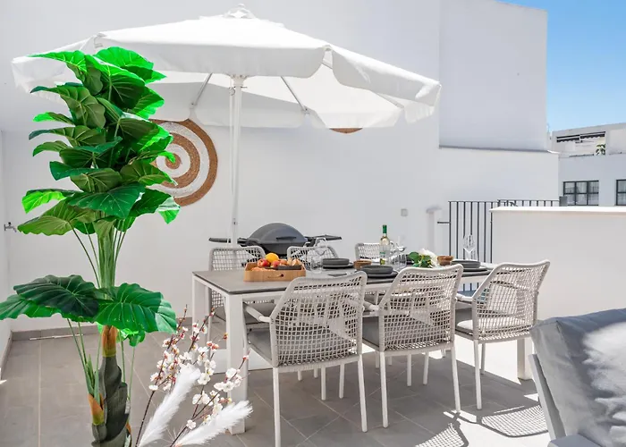 Luxury Penthouse With Beautiful Rooftop At Location * エステポナ