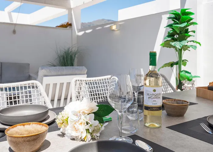 アパート Luxury Penthouse With Beautiful Rooftop At Location