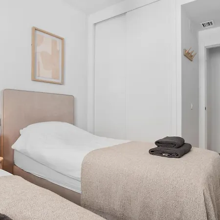 Apartamento Luxury Penthouse With Beautiful Rooftop At Location