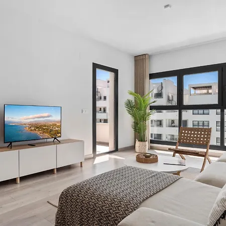 Apartamento Luxury Penthouse With Beautiful Rooftop At Location Estepona
