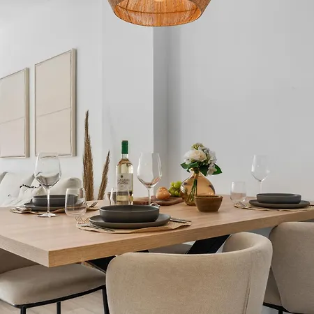 Apartamento Luxury Penthouse With Beautiful Rooftop At Location