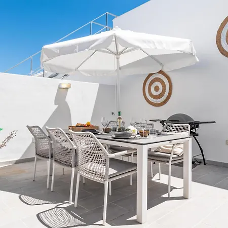 Apartamento Luxury Penthouse With Beautiful Rooftop At Location Estepona